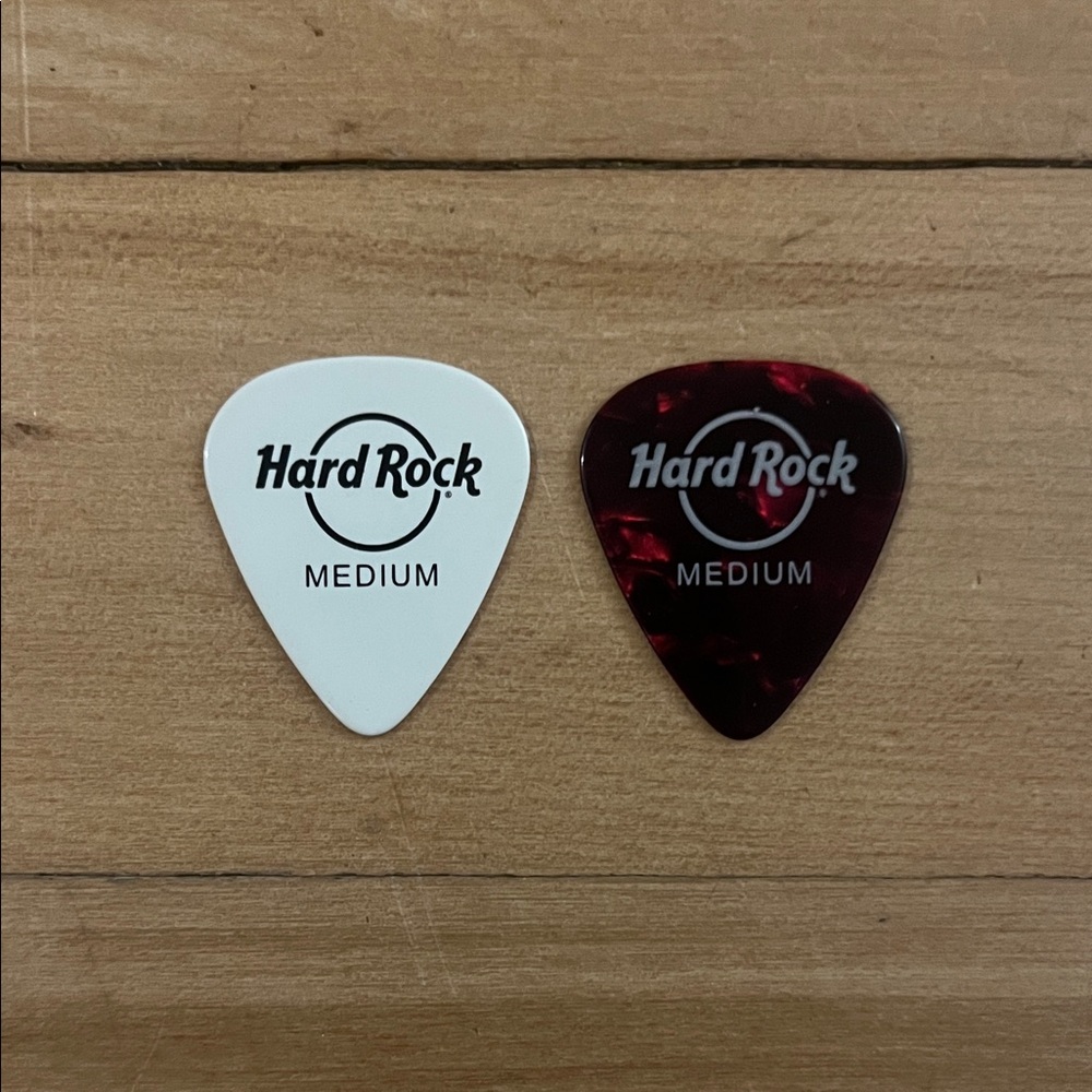 Hard Rock Cafe Medium Guitar Picks - White and Dark Red
